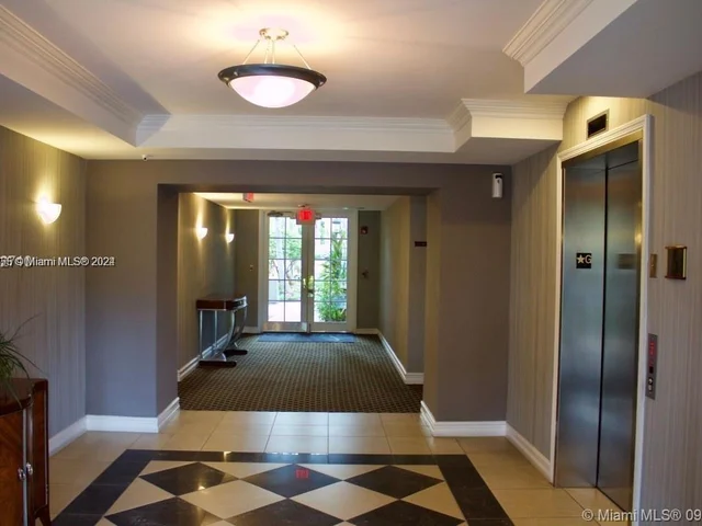 1919 Van Buren St # 108A, Hollywood FL 33020