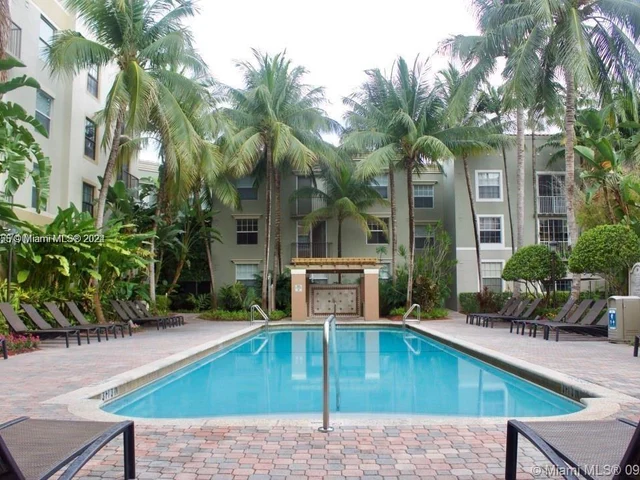 1919 Van Buren St # 108A, Hollywood FL 33020