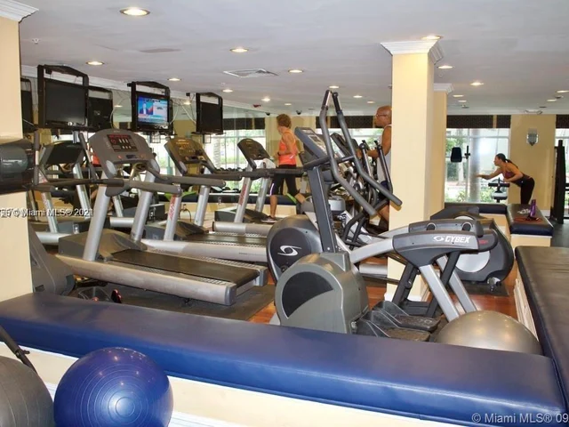 1919 Van Buren St # 108A, Hollywood FL 33020