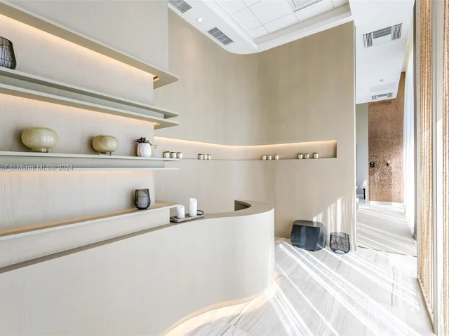 4010 S Ocean Dr # R504, Hollywood FL 33019