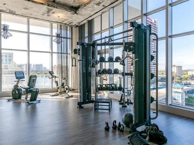 4010 S Ocean Dr # R504, Hollywood FL 33019