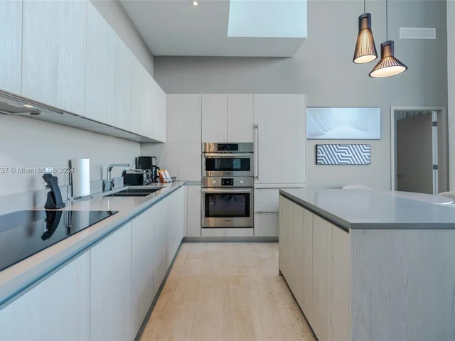 4010 S Ocean Dr # R504, Hollywood FL 33019