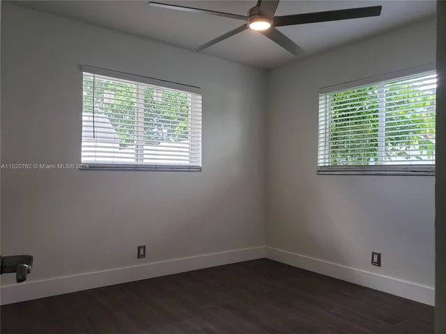 7313 NW 57th Dr, Tamarac FL 33321