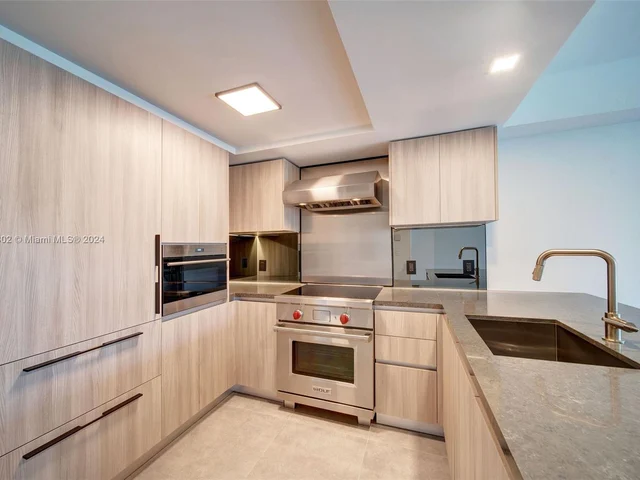 1500 Bay Rd # 1522, Miami Beach FL 33139