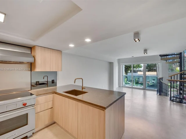 1500 Bay Rd # 1522, Miami Beach FL 33139