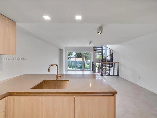 1500 Bay Rd # 1522, Miami Beach FL 33139