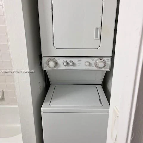 10020 Winding Lake Rd # 104, Sunrise FL 33351