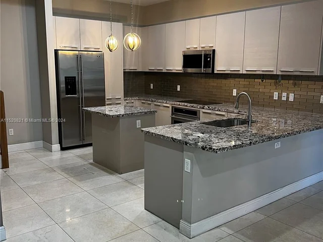 8485 NW 51st Ter # 8485, Doral FL 33166