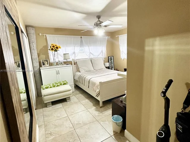 509 SW 3rd St, Hallandale Beach FL 33009