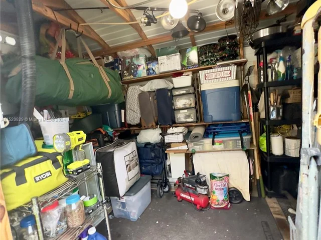 509 SW 3rd St, Hallandale Beach FL 33009