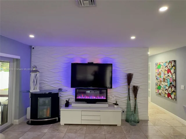 509 SW 3rd St, Hallandale Beach FL 33009