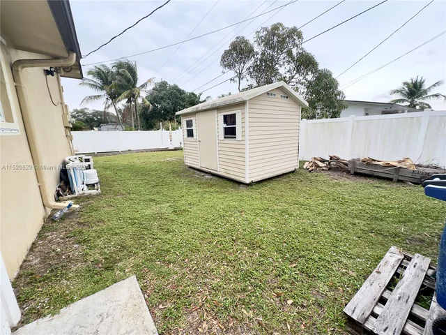 509 SW 3rd St, Hallandale Beach FL 33009