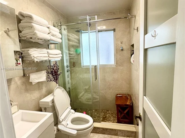 509 SW 3rd St, Hallandale Beach FL 33009