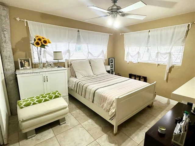 509 SW 3rd St, Hallandale Beach FL 33009