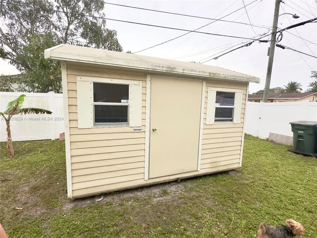 509 SW 3rd St, Hallandale Beach FL 33009