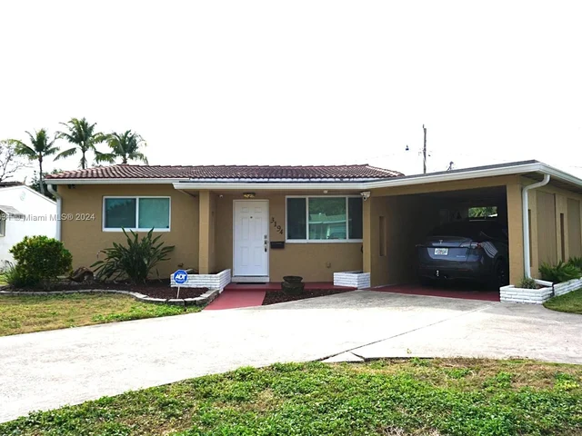 3194 Roosevelt St, Hollywood FL 33021