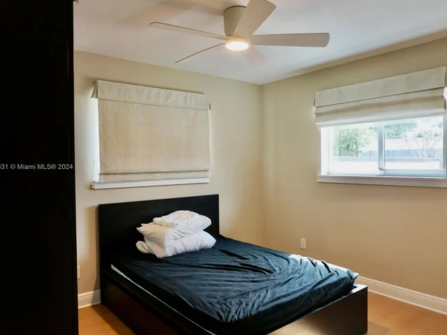 3194 Roosevelt St, Hollywood FL 33021