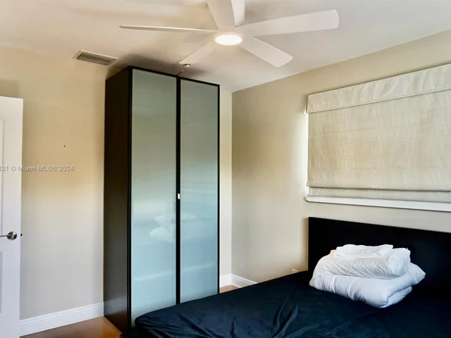 3194 Roosevelt St, Hollywood FL 33021