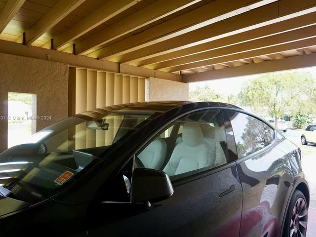 3194 Roosevelt St, Hollywood FL 33021