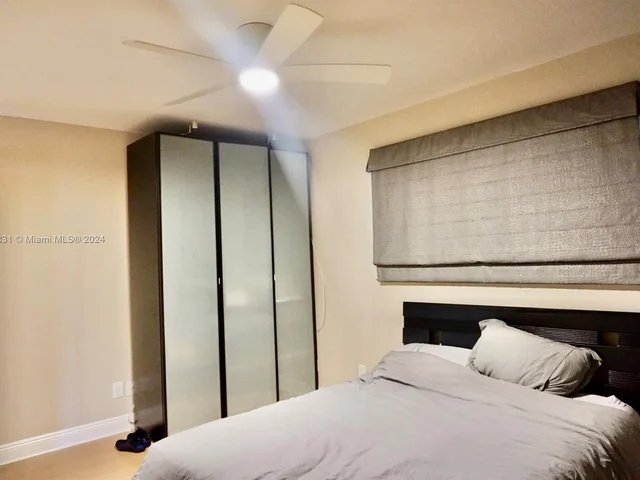 3194 Roosevelt St, Hollywood FL 33021