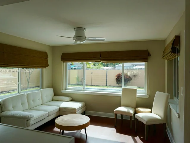 3194 Roosevelt St, Hollywood FL 33021