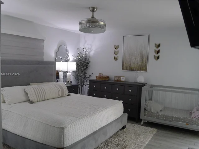 4911 NW 13th St, Lauderhill FL 33313