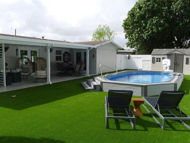 4911 NW 13th St, Lauderhill FL 33313