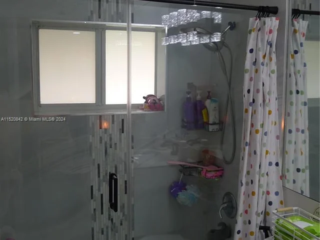 4911 NW 13th St, Lauderhill FL 33313