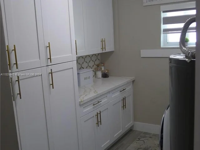 4911 NW 13th St, Lauderhill FL 33313