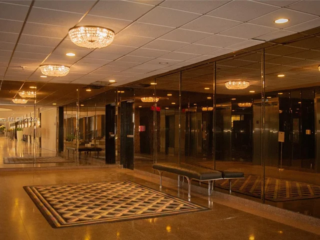 5555 Collins Ave # 7B, Miami Beach FL 33140