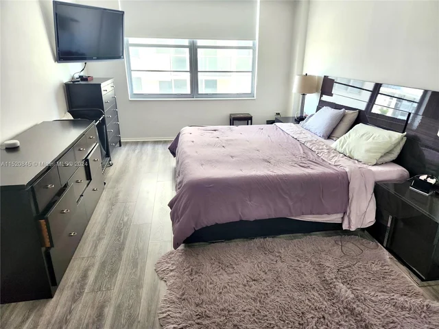 5555 Collins Ave # 7B, Miami Beach FL 33140