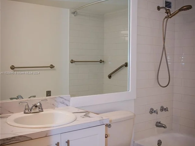 5555 Collins Ave # 7B, Miami Beach FL 33140