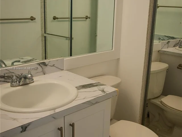 5555 Collins Ave # 7B, Miami Beach FL 33140