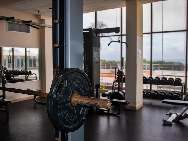 5555 Collins Ave # 7B, Miami Beach FL 33140