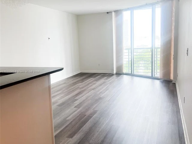 325 S Biscayne Blvd # 1818, Miami FL 33131