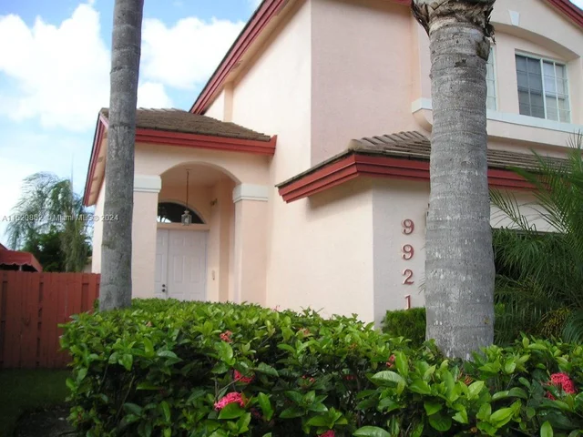 9921 NW 31st St # 0, Doral FL 33172