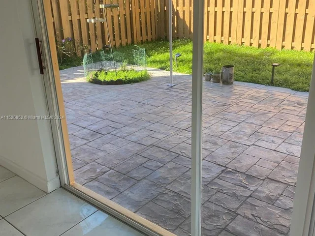 9921 NW 31st St # 0, Doral FL 33172