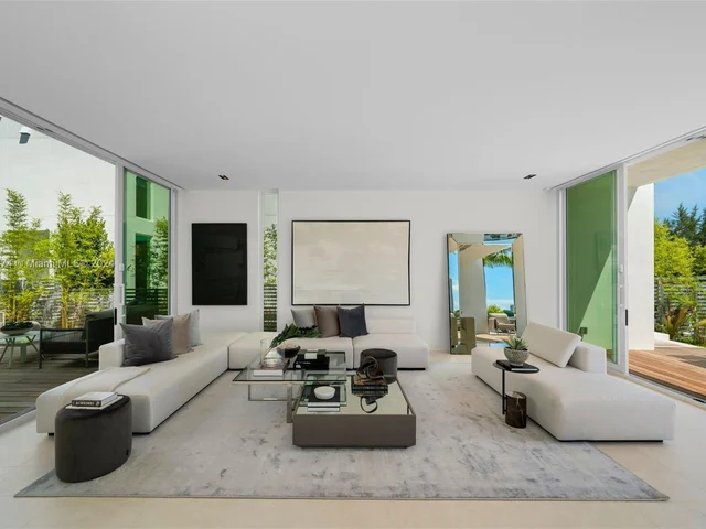 1011 W 48th St - Ritz Carlton Residences, Miami Beach FL 33140