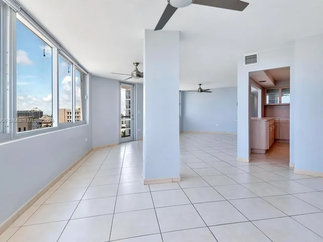 7135 Collins Ave # 615, Miami Beach FL 33141