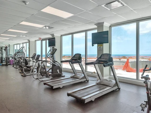 7135 Collins Ave # 615, Miami Beach FL 33141