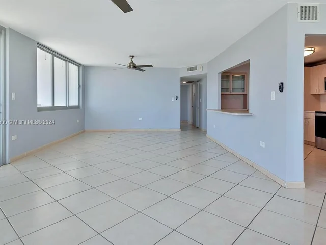 7135 Collins Ave # 615, Miami Beach FL 33141