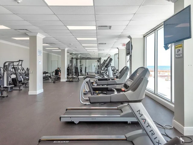 7135 Collins Ave # 615, Miami Beach FL 33141