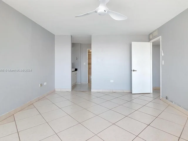 7135 Collins Ave # 615, Miami Beach FL 33141