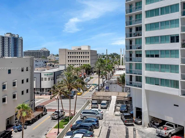 7135 Collins Ave # 615, Miami Beach FL 33141