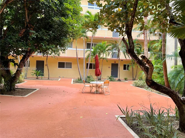 7920 Camino Real # M311, Miami FL 33143