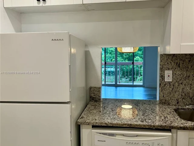 7920 Camino Real # M311, Miami FL 33143