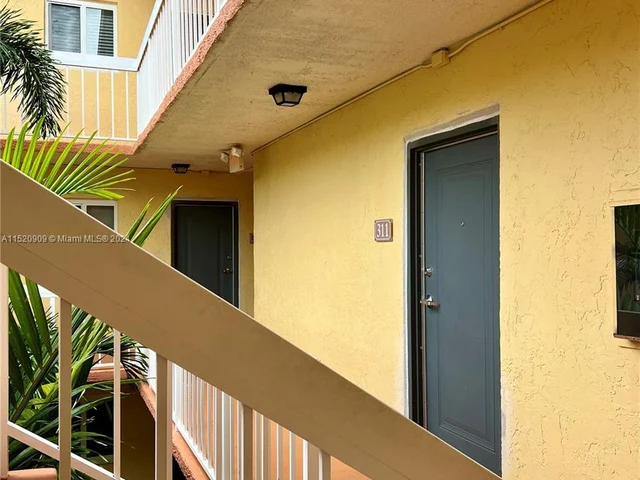 7920 Camino Real # M311, Miami FL 33143
