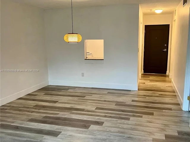 7920 Camino Real # M311, Miami FL 33143