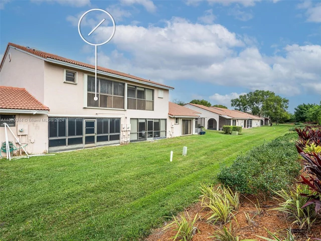 16666 Greens Edge Cir # 62, Weston FL 33326