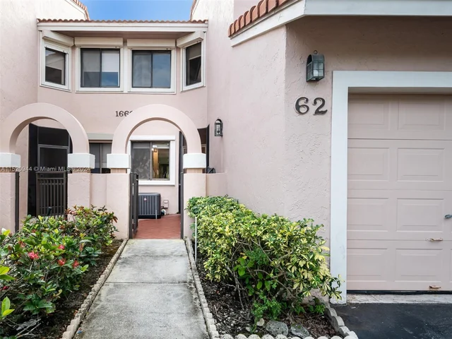 16666 Greens Edge Cir # 62, Weston FL 33326